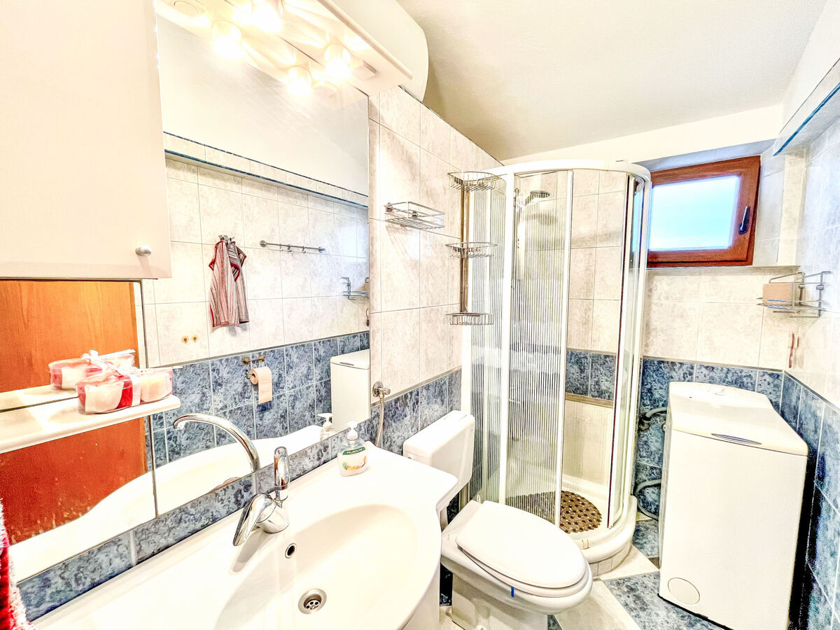 Maison Nada à 700 m de la plage de Ražanac - Photo 12