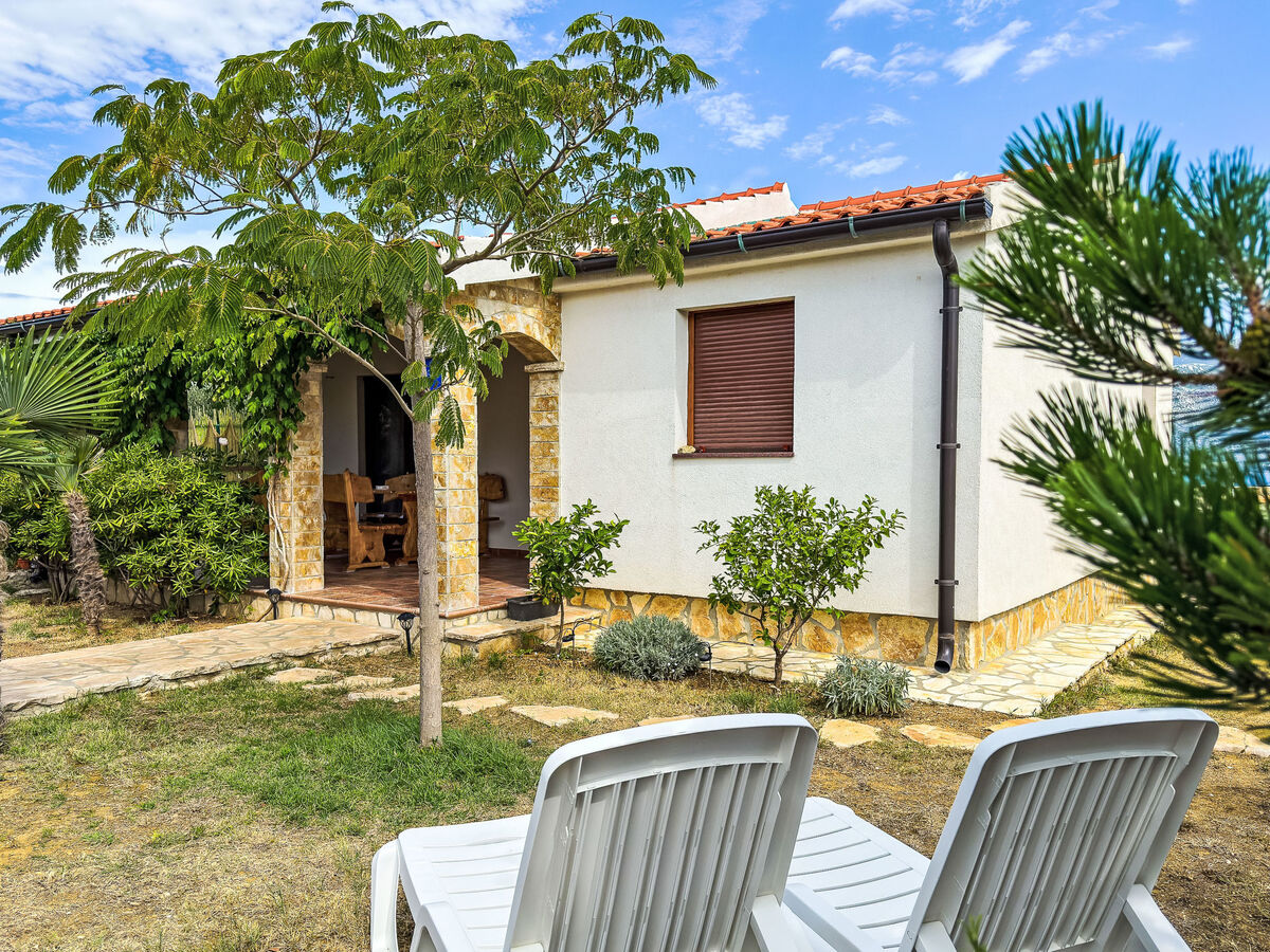 Maison Nada à 700 m de la plage de Ražanac - Photo 23