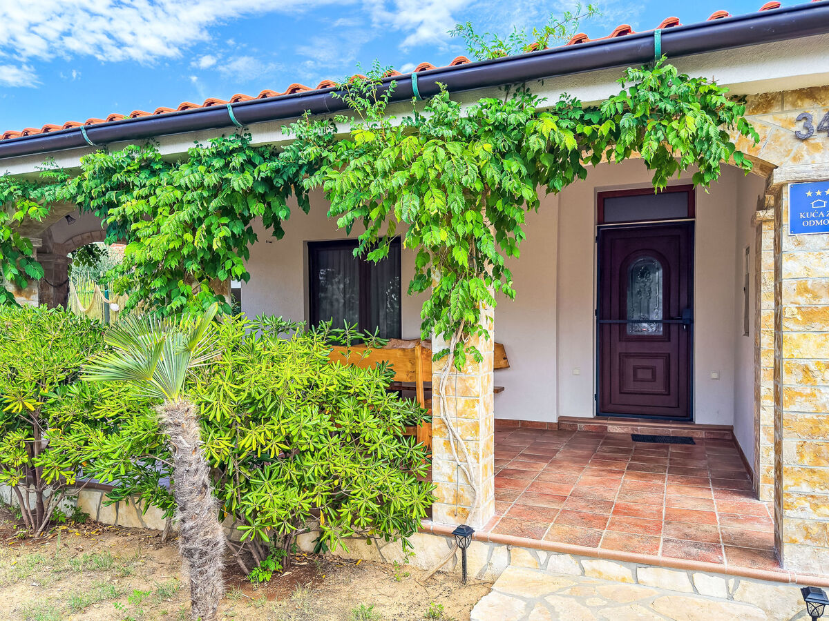 Maison Nada à 700 m de la plage de Ražanac - Photo 25