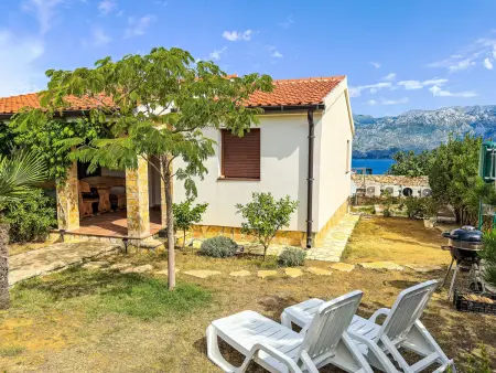 Maison Nada à 700 m de la plage de Ražanac