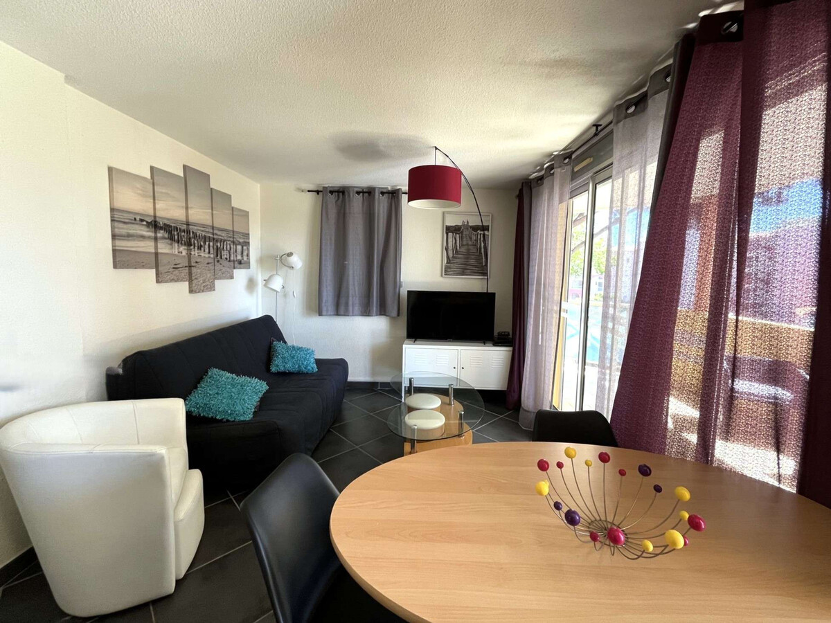 T3 rénové avec terrasse 25m² à 100m de la plage - Photo 1