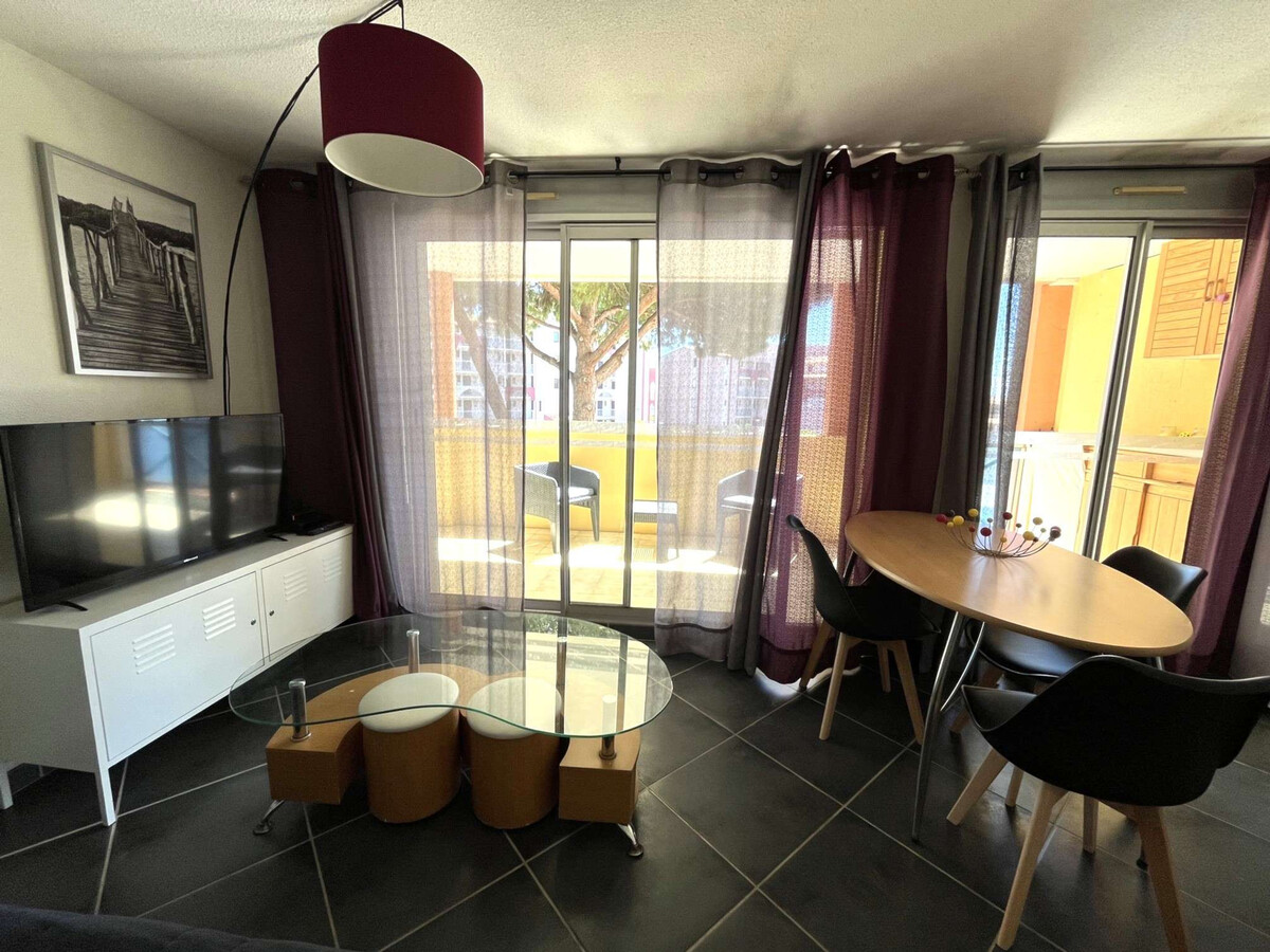 T3 rénové avec terrasse 25m² à 100m de la plage - Photo 7