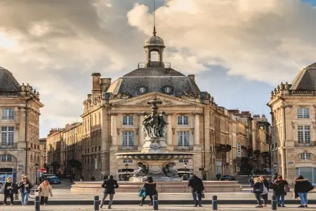 Location appartement à Bordeaux, Bel Apt dans le Quartier Saint Michel