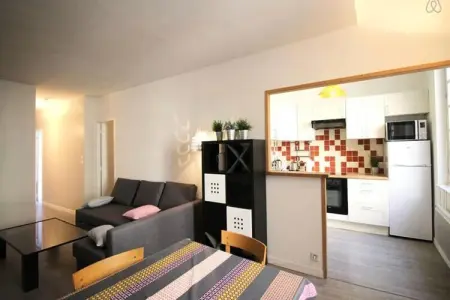 Location appartement à Bordeaux, Magnifique Appartement Charme 6 Rue Ausone