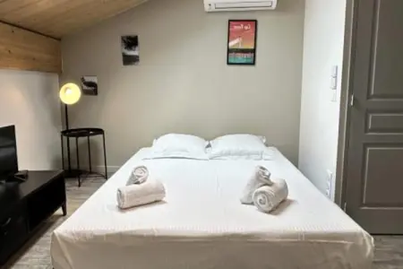 Location appartement à Bordeaux, Apt rénové avec pierre et climatisation pour 2