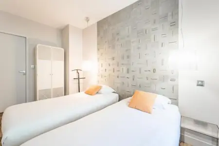 Location appartement à Bordeaux, Magnifique Appartement 2 Chambres Terrasse