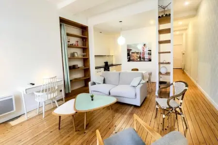 Location appartement à Bordeaux, Magnifique Appartement Avec Terrasse