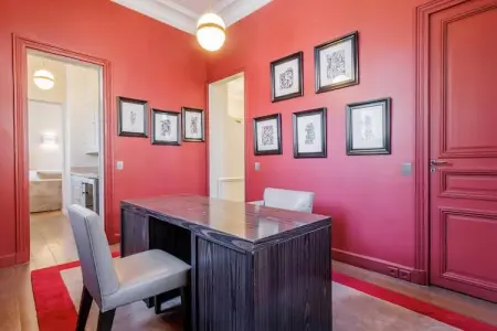 Location appartement à Neuilly sur Seine, Hôtel Particulier avec Jardin au coeur de Neuilly