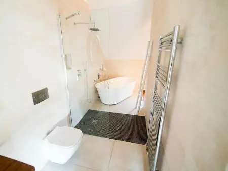 Gîte 6 pers. Grosville : piscine intérieure en chapelle : photo 18