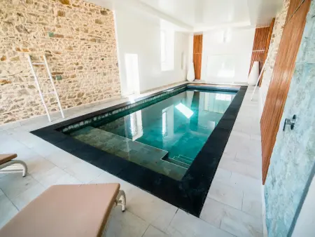 Gîte 6 pers. Grosville : piscine intérieure en chapelle : photo 24