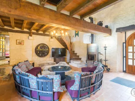 Gîte dans ancien pressoir du XVe siècle - 12 pers. : photo 2