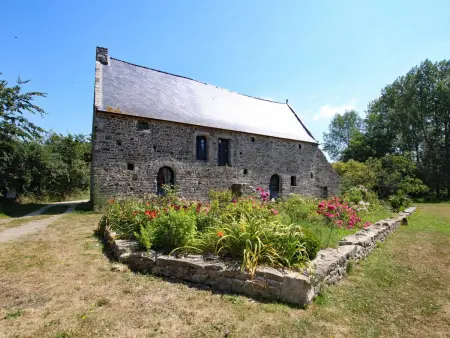 Gîte dans ancien pressoir du XVe siècle - 12 pers. : photo 4