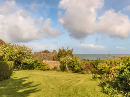 Gîte en bord de mer avec vue sur Goury à La Hague : photo 3