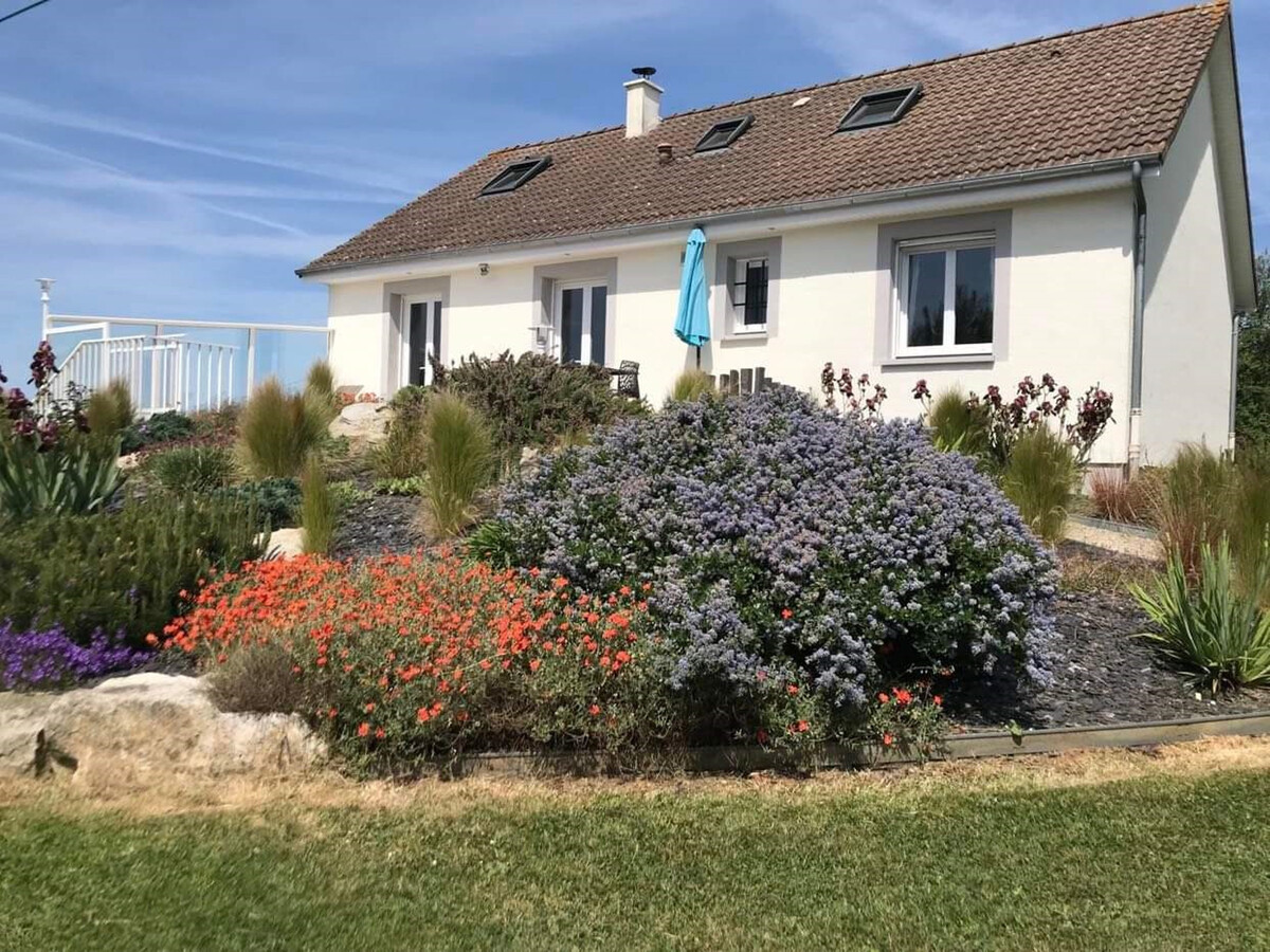 Maison 10 pers., 5 chambres à Gratot, terrasse plein Sud - Photo 1