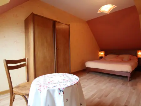 Gîte en pierre avec jardin clos à Heugueville-sur-Sienne : photo 4