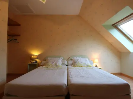 Gîte en pierre avec jardin clos à Heugueville-sur-Sienne : photo 6