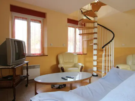 Gîte en pierre avec jardin clos à Heugueville-sur-Sienne : photo 7