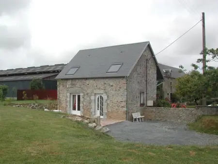 Gîte en pierre avec jardin clos à Heugueville-sur-Sienne : photo 12