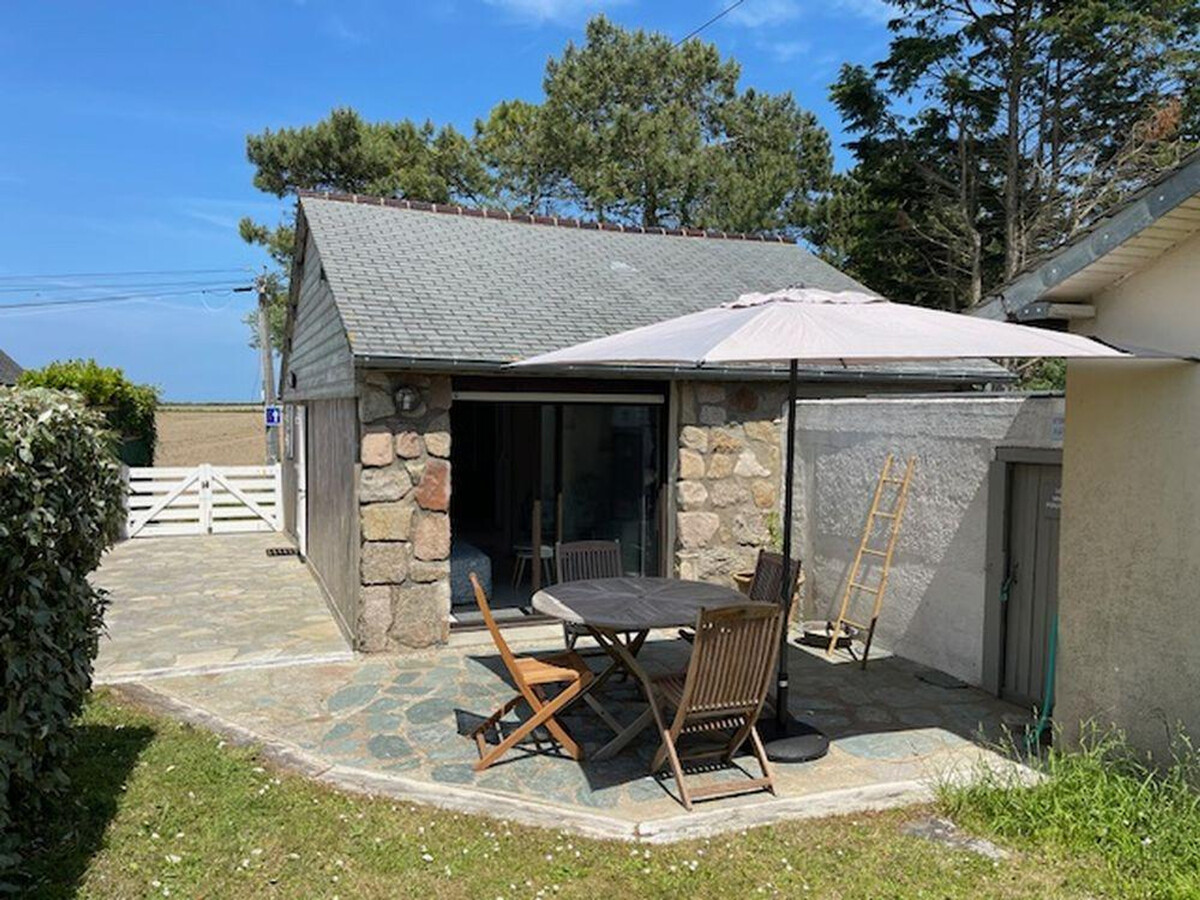Maison en bord de mer à Réville - Terrasse et Jardin - Photo 2