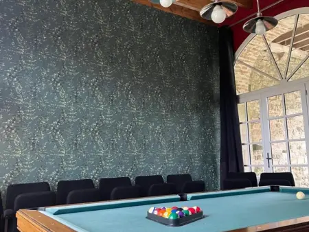Les Écuries : gîte 5 chambres, piscine et salle de billard : photo 11