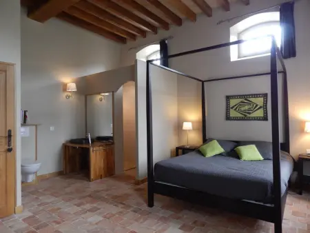 Les Écuries : gîte 5 chambres, piscine et salle de billard : photo 12