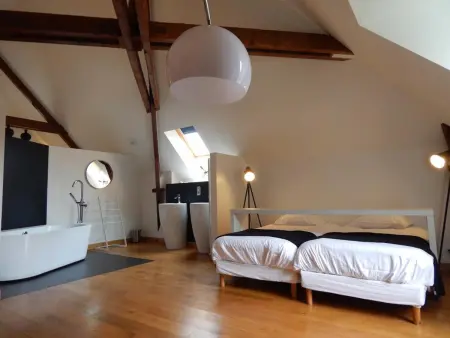 Les Écuries : gîte 5 chambres, piscine et salle de billard : photo 13