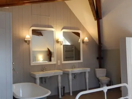 Les Écuries : gîte 5 chambres, piscine et salle de billard : photo 16