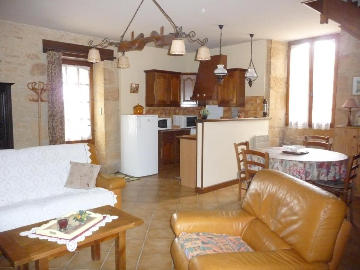 Gîte 4 pers. près Sarlat, cour fermée et terrain de jeux - Photo 3
