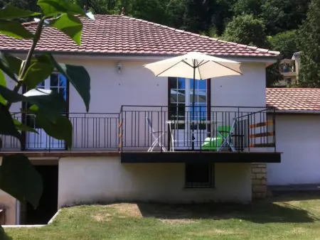Gîte Dordogne : maison au bord de l'eau, accès voie verte : photo 15