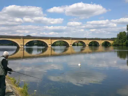Gîte Dordogne : maison au bord de l'eau, accès voie verte : photo 18