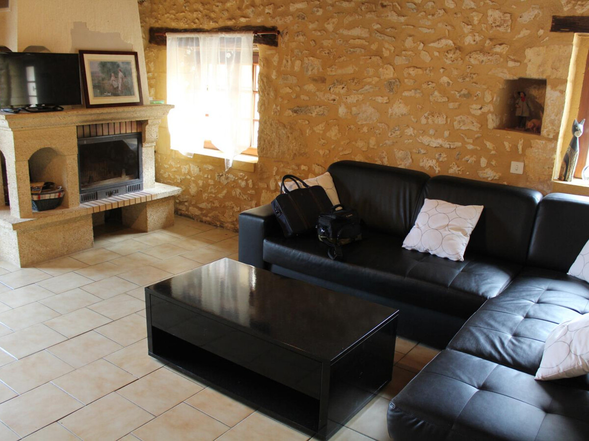 Gîte Périgourdin 6 pers. avec piscine partagée à Naussannes - Photo 3
