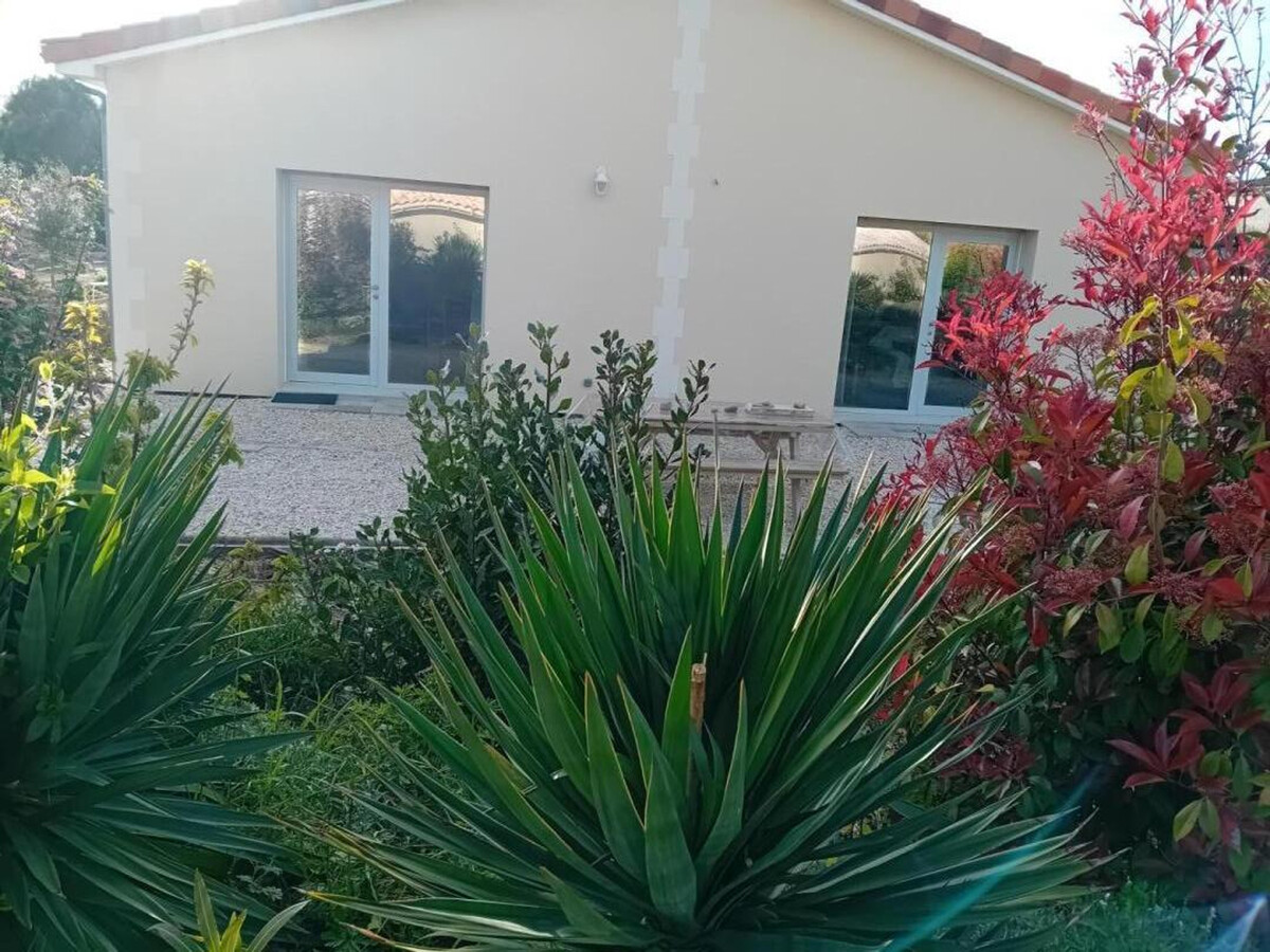 Studio neuf avec terrasse et parking à Baignes - Photo 16