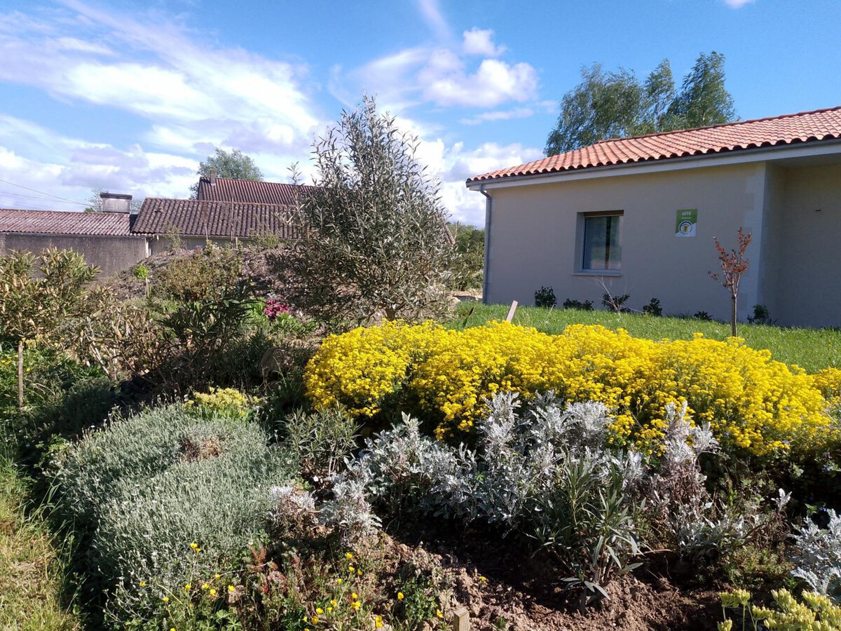 Studio neuf avec terrasse et parking à Baignes - Photo 20