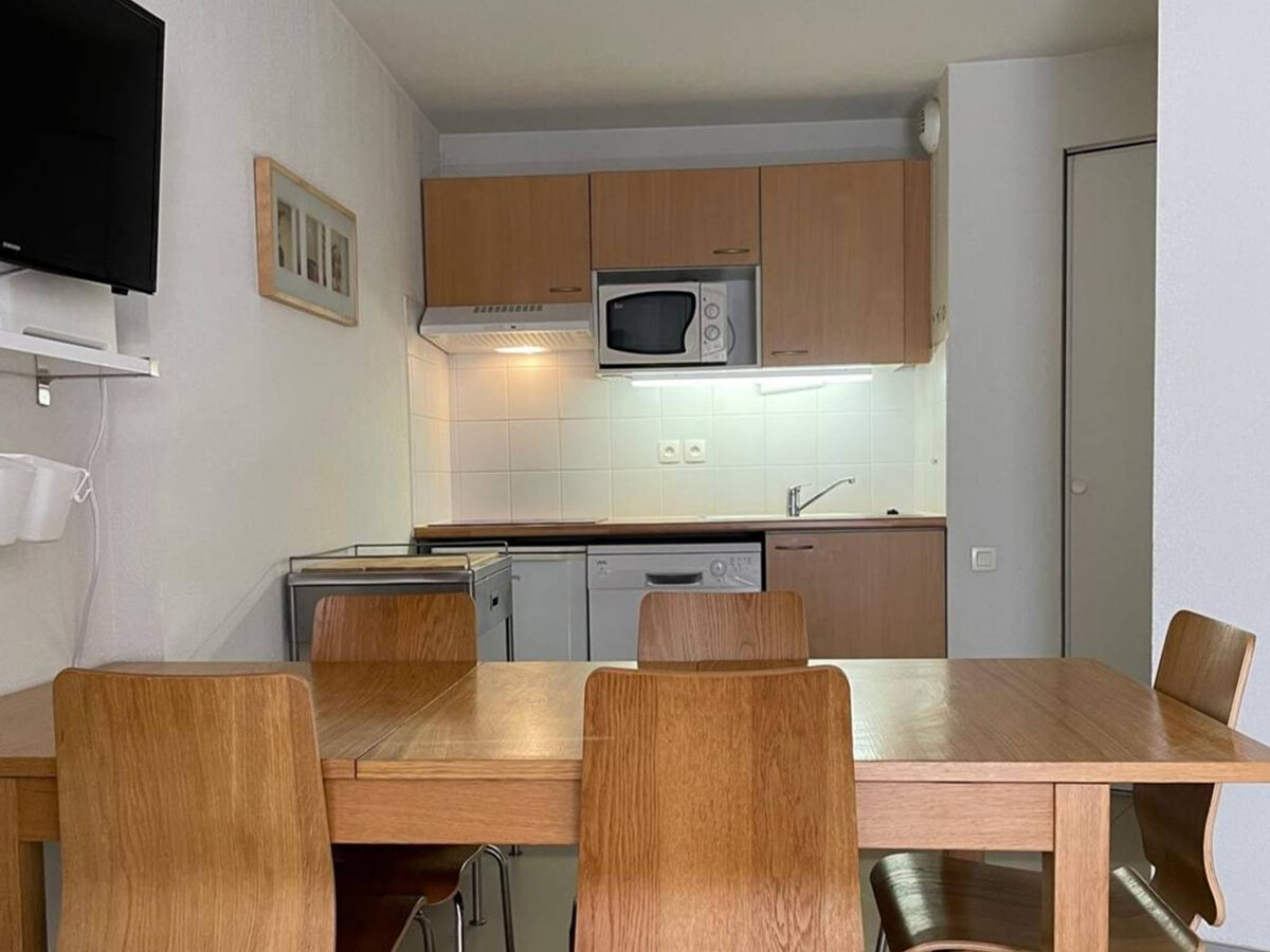 Appartement 4 personnes à Cauterets, entrée + chambre - Photo 2