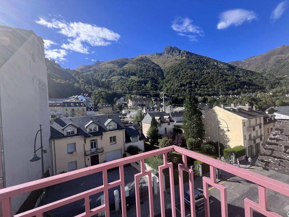 Studio Cauterets centre avec parking et vue montagne - Photo 8