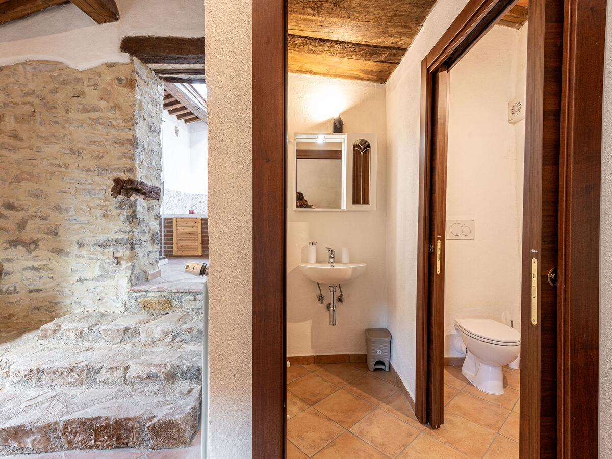 Acqua, chalet rénové 2024 à Arcidosso - Photo 13
