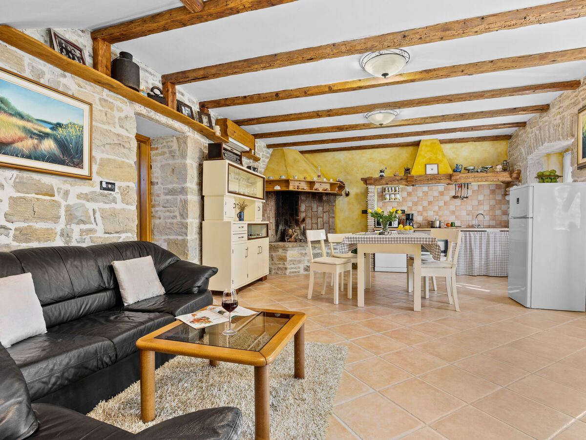 Maison Franz avec piscine privée à Pićan - Photo 11