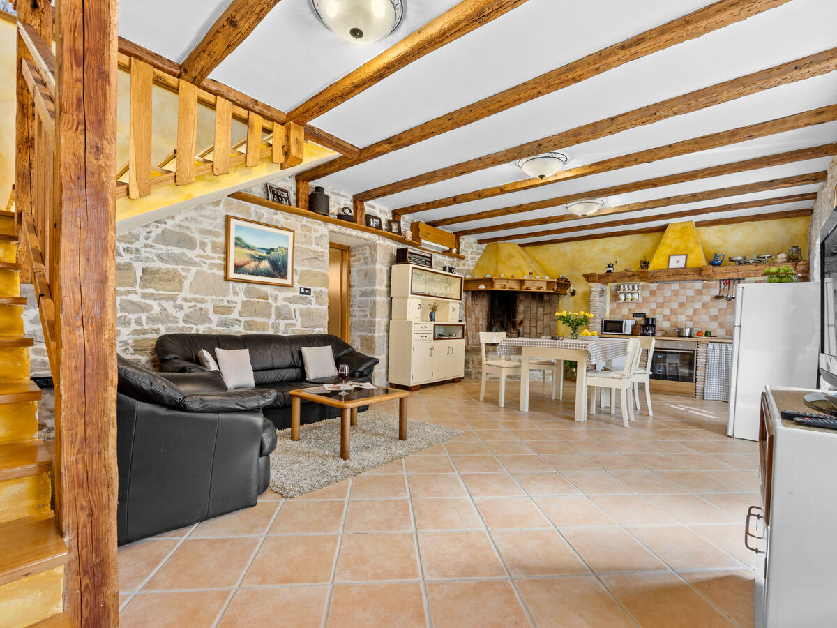 Maison Franz avec piscine privée à Pićan - Photo 12