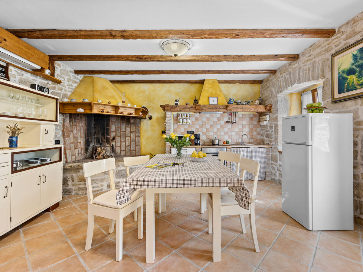 Maison Franz avec piscine privée à Pićan - Photo 13