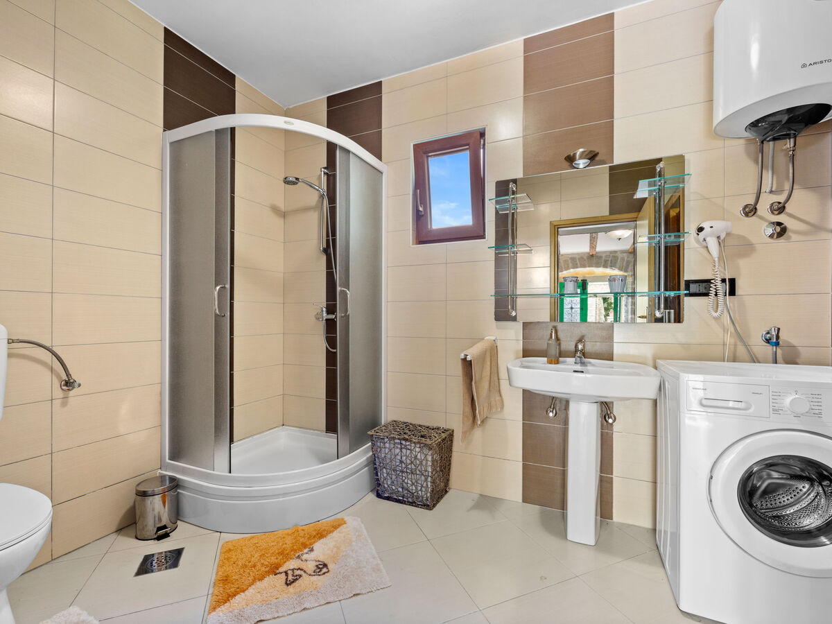 Maison Franz avec piscine privée à Pićan - Photo 17