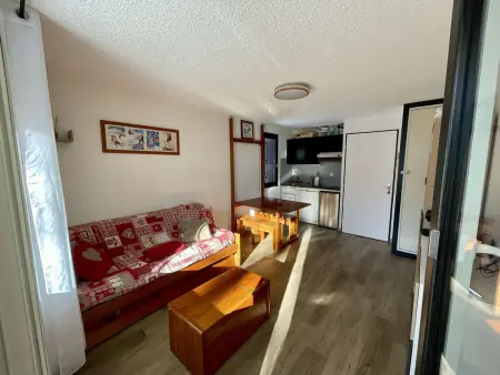 Studio cabine 26m² aux Carroz, 50m du ski bus gratuit : photo 2