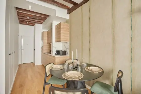 Location appartement à Paris, Appartement Neuf Centre de Paris Place de la Bourse