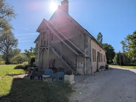Gîte du Pozoir : 6 personnes en forêt de 150 ha : photo 2