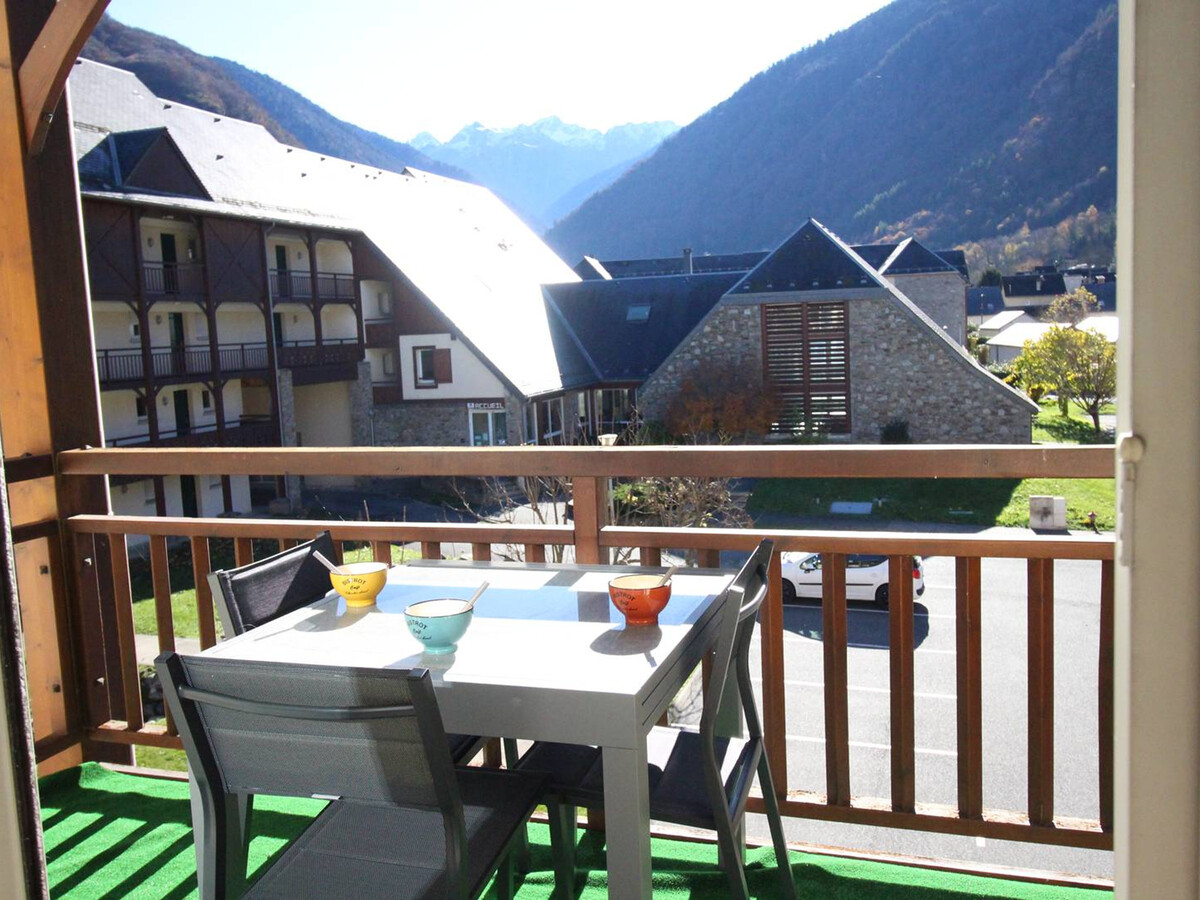 T3 Saint-Mamet balcon sud, piscine couverte, 6 pers - Photo 3