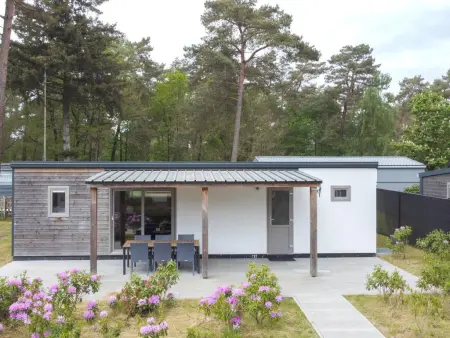 Location chalet à Vessem, Chalet spacieux dans le parc avec piscine