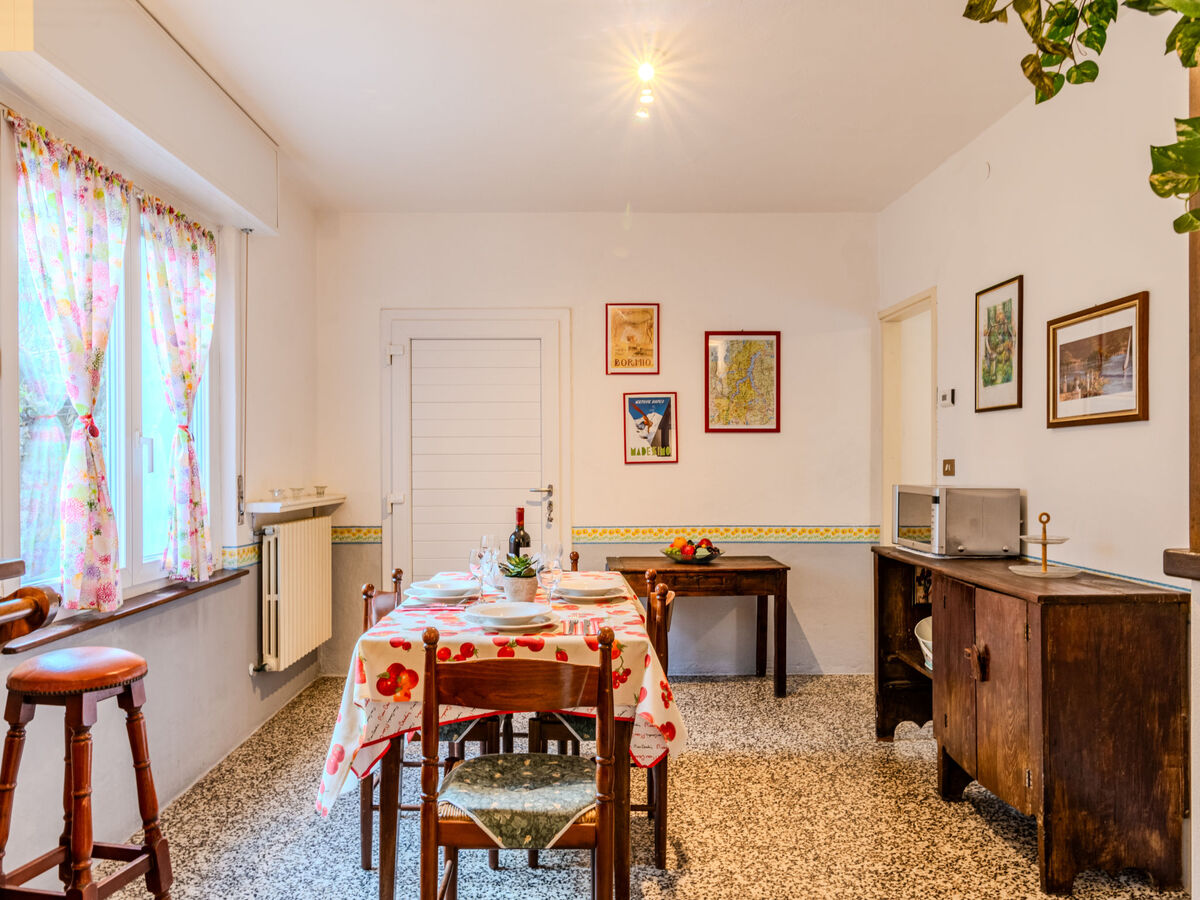 Maison Delma à Colico, vue sur montagnes et jardin - Photo 8