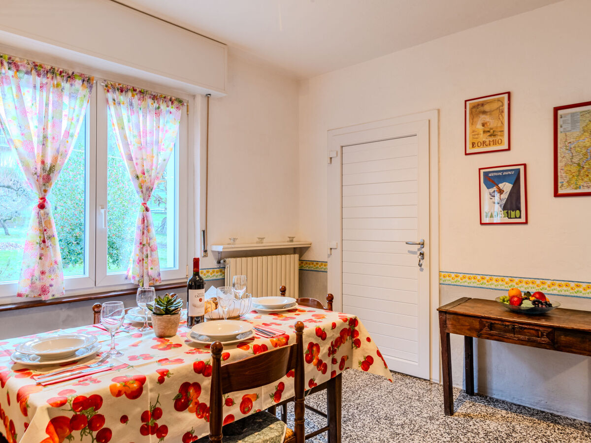 Maison Delma à Colico, vue sur montagnes et jardin - Photo 9