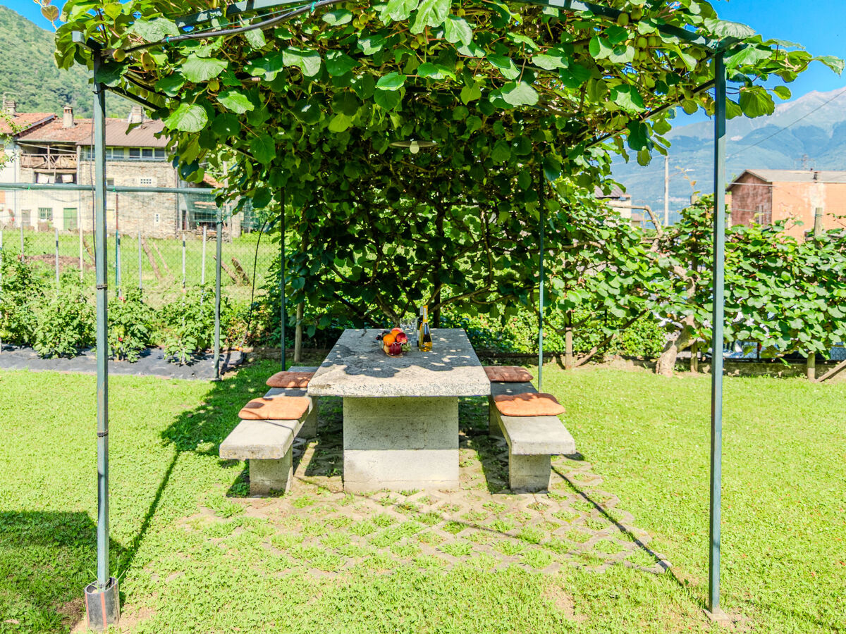 Maison Delma à Colico, vue sur montagnes et jardin - Photo 11