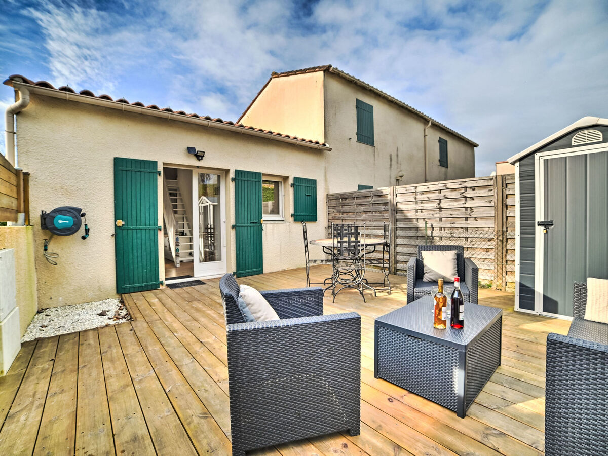 Maison mitoyenne à 80 m de la plage du Douhet, Île d'Oléron - Photo 1