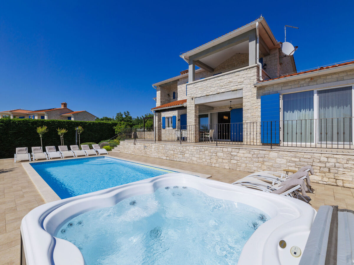 Villa Babudri : 10 pers, piscine chauffée, Višnjan - Photo 16